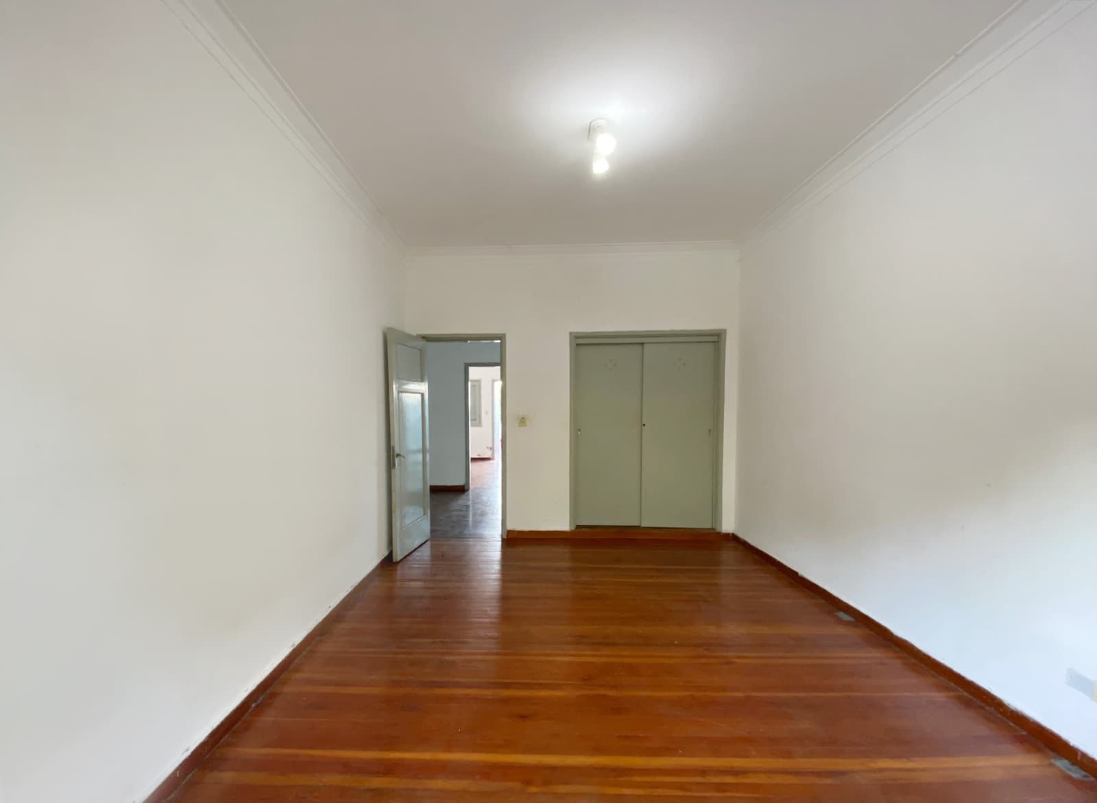 Gran propiedad en alquiler | Apta uso comercial - foto 4