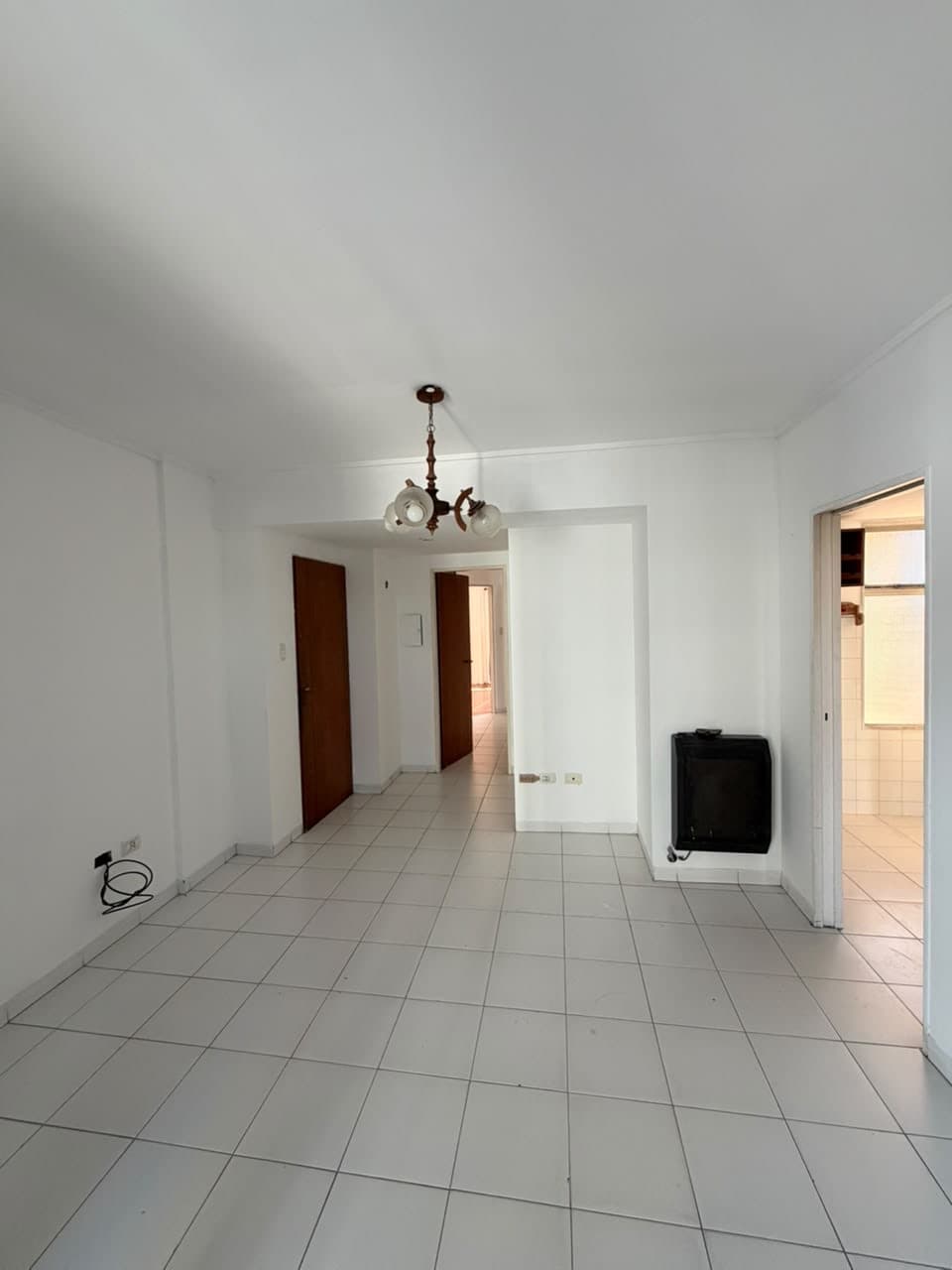Departamento de 2 dormitorios con cochera - foto 2