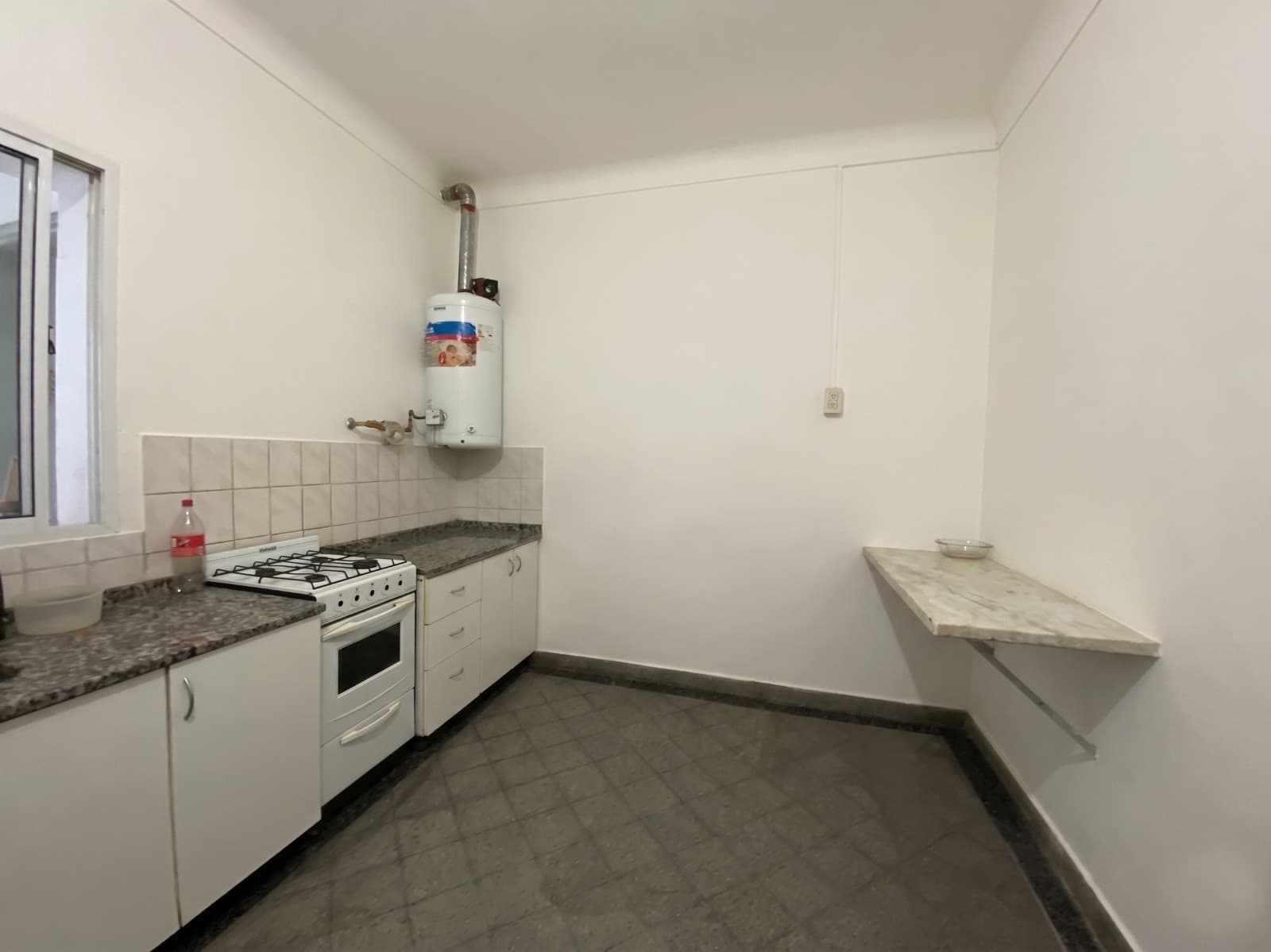 Gran propiedad en alquiler | Apta uso comercial - foto 3
